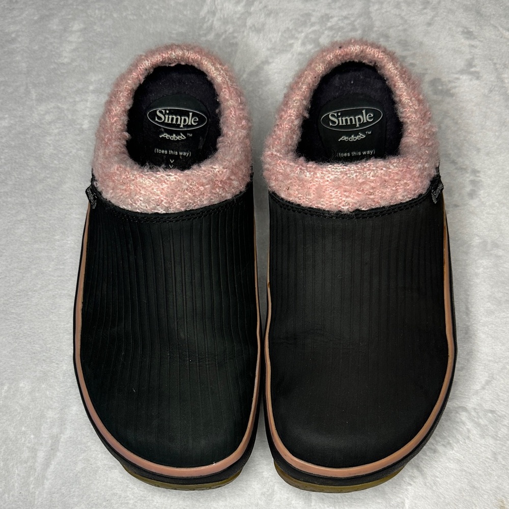 Simple Comfort Women’s Black and Pink Cozy Casual Slip-On Clogs 8
